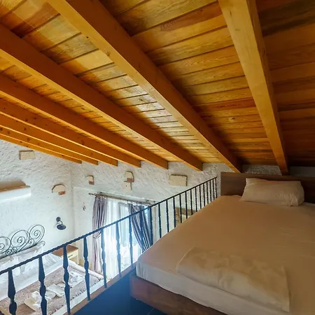 Hotell Alacati Aura 2*